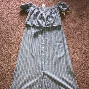 NWT Off  the shoulder midi dress size M